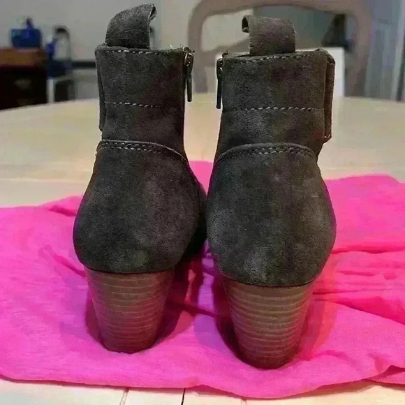 DIBA GRAY BOOTIE size 8 suede leather - Picture 3 of 4